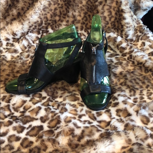 Franco Sarto Shoes - Franco Sarto Black 6M Sandals